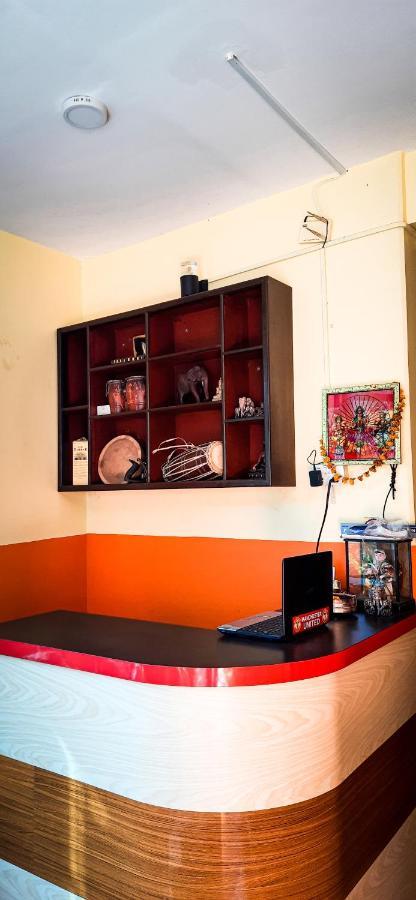 The Maple Inn Pokhara Bagian luar foto