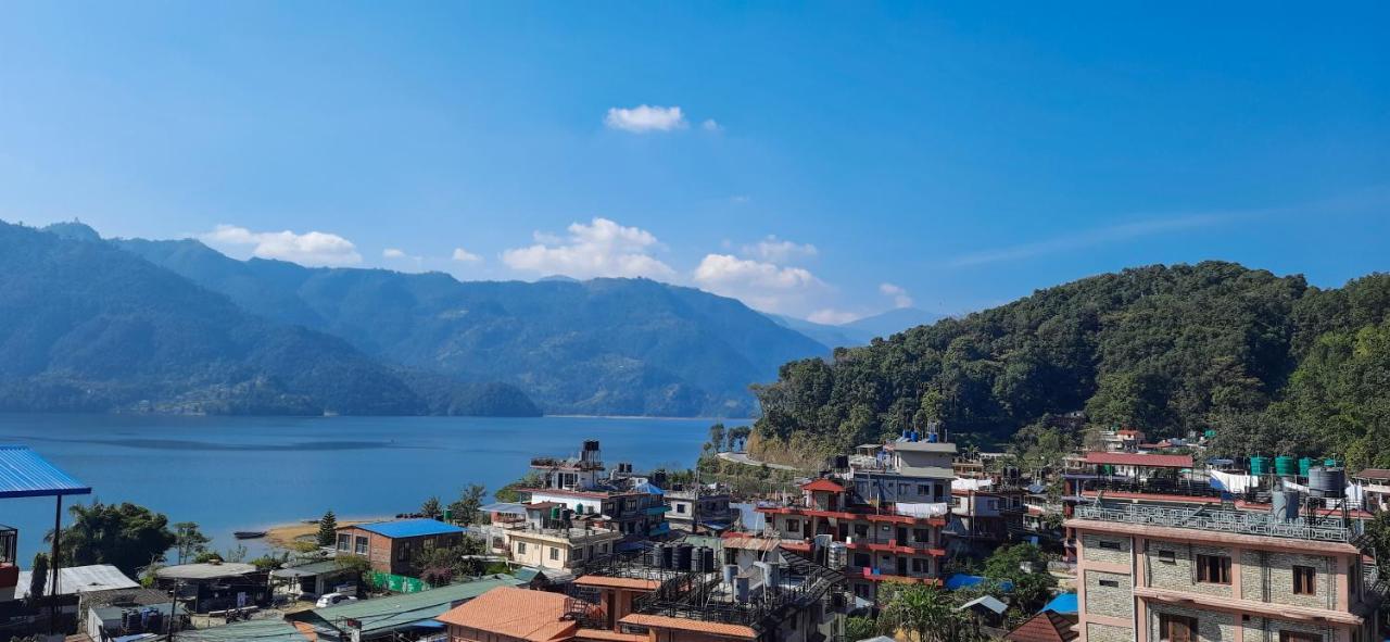 The Maple Inn Pokhara Bagian luar foto