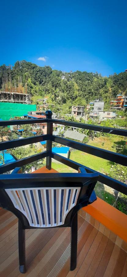 The Maple Inn Pokhara Bagian luar foto